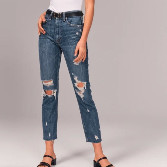 Abercrombie & Fitch NWT The Mom High Rise Jeans - Picture 1 of 11